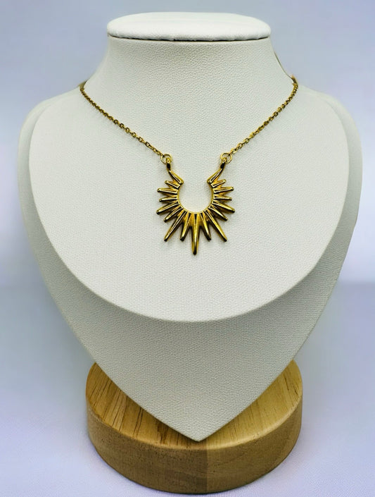 Collier Nolana